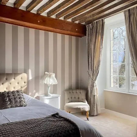 Les Castelets By Melrose Barbeville