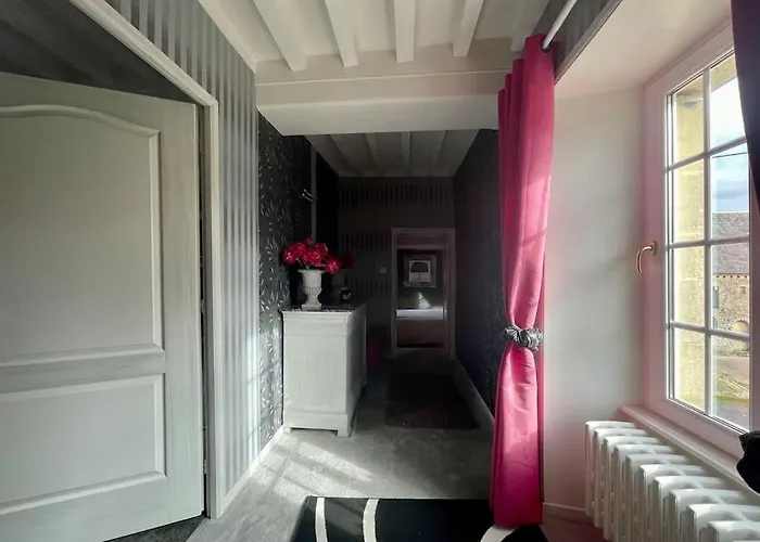 Les Castelets By Melrose Barbeville